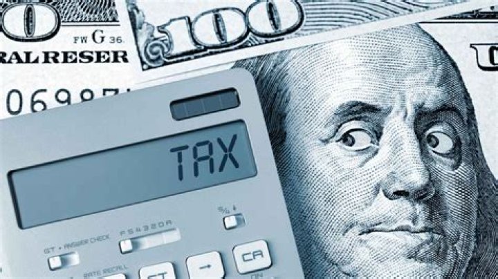 Do HOAs pay taxes on common areas?